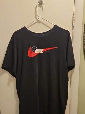 Nike Basketball Men's T-shirt XL